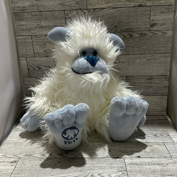 Aurora white yeti plush - Picture 1 of 7